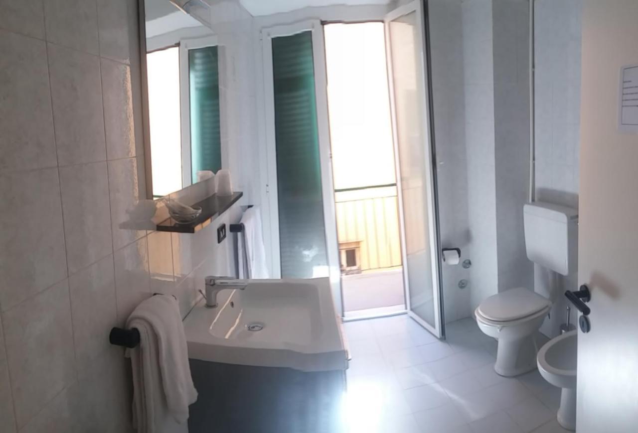 Hotel Malibu Spotorno Bagian luar foto