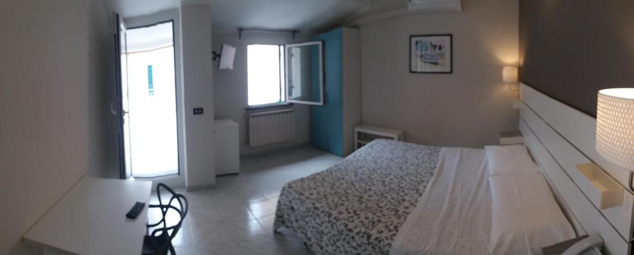 Hotel Malibu Spotorno Bagian luar foto