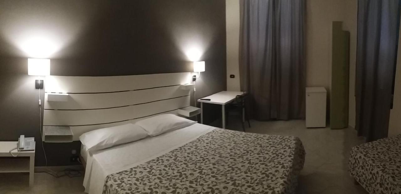 Hotel Malibu Spotorno Bagian luar foto