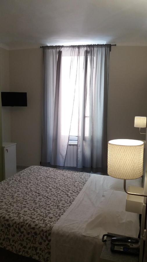 Hotel Malibu Spotorno Bagian luar foto